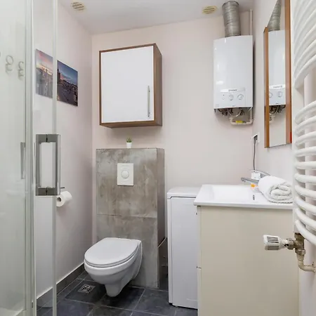 Apartment Family Near Galeria Kazimierz Cracow By Renters *